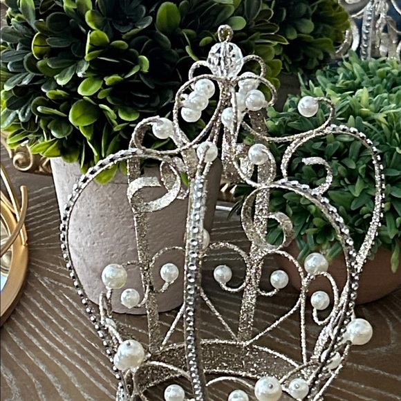 NEW! Shabby Chic Vintage Inspired Metallic Silver Metal Royal King Queen Crown - Picture 6 of 6